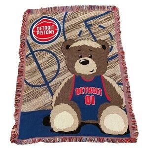 Detroit Pistons Halfcourt tapestry throw blanket new